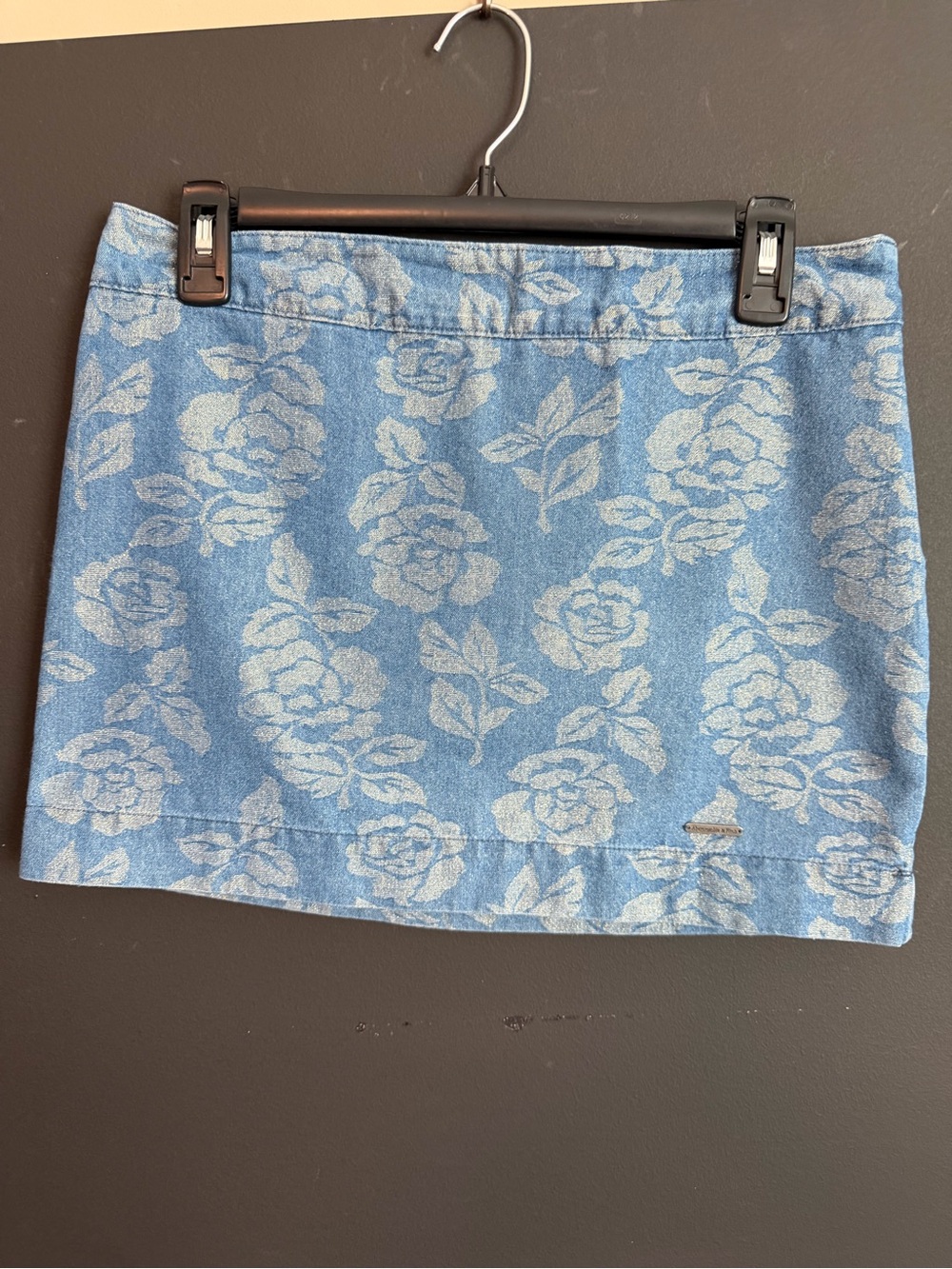 Abercrombie & Fitch Womens Floral Jacquard Mini Skirt. Size 4. EUC